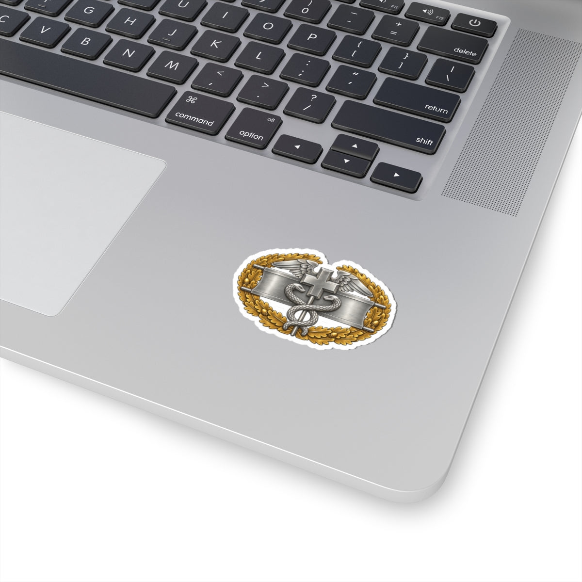 Master Combat Medical Badge Sticker — Kiss-Cut