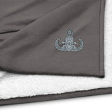 EOD Master Premium sherpa blanket
